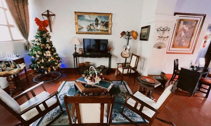 Parras de la Fuente House | Hostal La española Parras