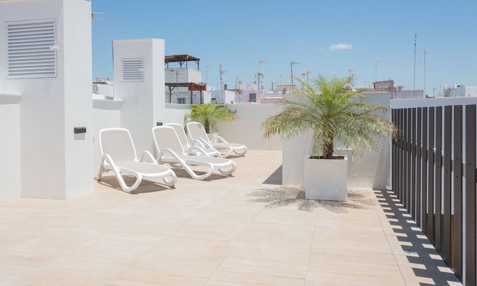 Conil de la Frontera City Center Hotel | Hostal La Mina