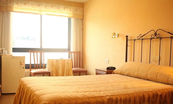Culleredo House | Hostal LA POETISA - Auto Check-in