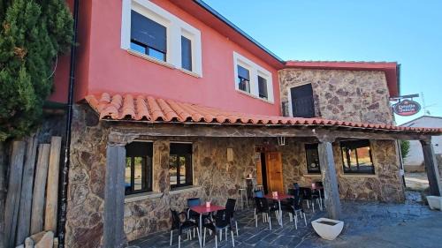 El Cabaco Hotel | Hostal Las Cavenes Del Cabaco