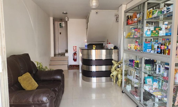 Salas Hotel | Hostal Majestad Ica
