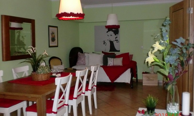 Sao Domingos de Rana Villa | Hostel Casa "A Portuguesa"