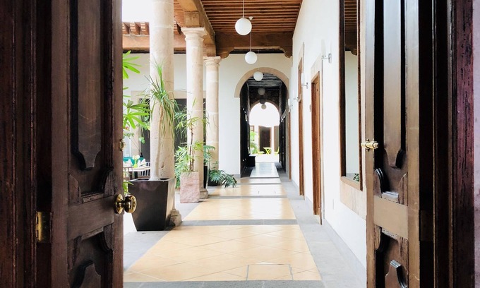 Historic Centre Hotel | Hosting House Express