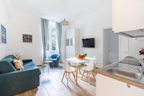Salario Apartment | Hostly-The Porta Pia Suite-Rome Centre with Charme