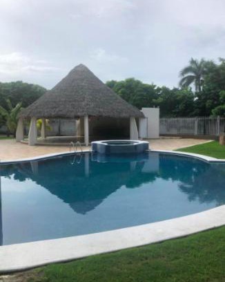 Medellin House | HostPal Villas Marianas. Descanso y bienestar