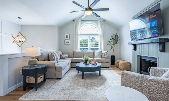 Cartersville House | Hot New Rates! 4BR Cartersville Home Near Downtown