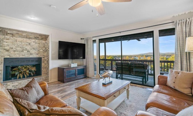 Lake Hamilton Apartment | Hot Springs Vacation Rental with Game Room!
