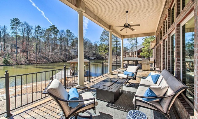 Hot Springs Village House | Hot Springs Village Home with Dock and Patio!