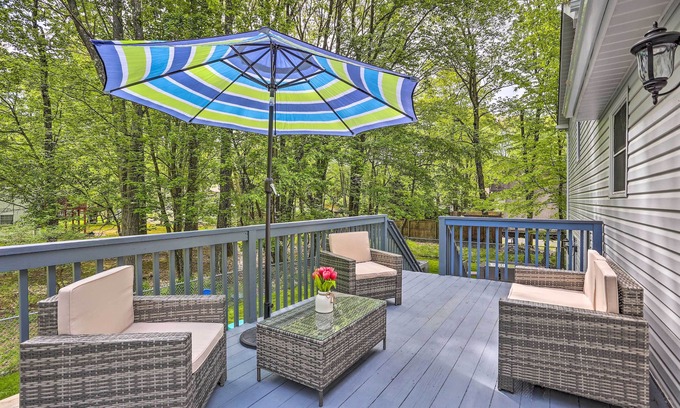 Pocono Summit Cottage | Hot Tub & 2 Game Rooms: Family Poconos Getaway!