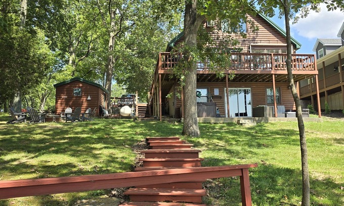 Marion House | Hot Tub | 4 Kayaks | Great Swimming | Sleeps 10