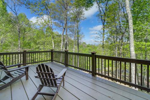 Franklin House | Hot Tub and Fire Pit Secluded Gem in Franklin