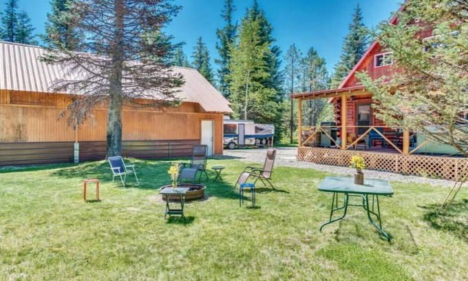 Donnelly Cabin | Hot Tub Cabin Near Lake | Pet-Friendly & Peaceful