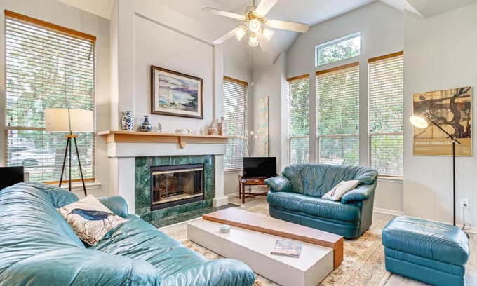Indian Springs House | Hot Tub, Fire Pit Retreat in The Woodlands!