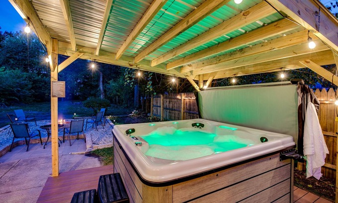Harters Heights House | Hot Tub, Fire Pit—Walk to Notre Dame and Downtown