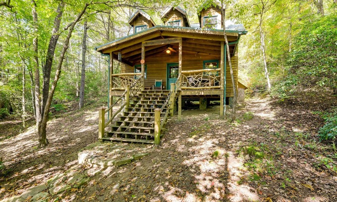 Asheville Cabin | Hot Tub + Furnished Porch: Balsam Grove Cabin