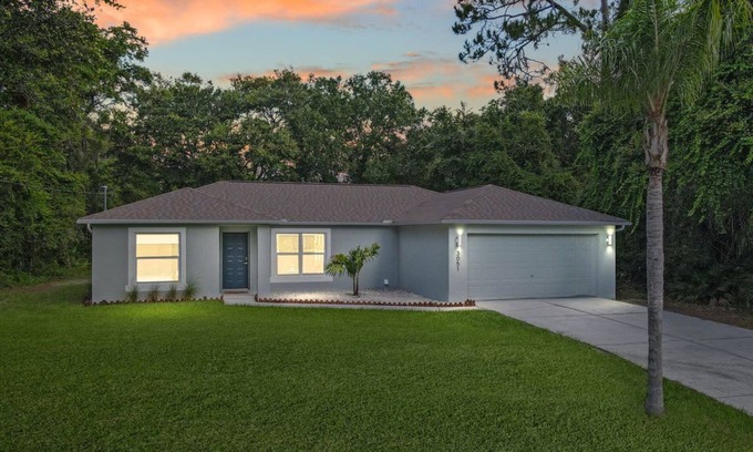 North Port House | Hot Tub, Game Room, Fire Pit, Rays/Braves Spring