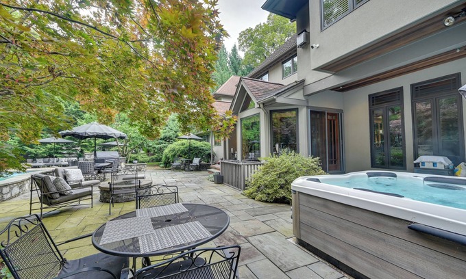 Longmeadow House | Hot Tub, Gym, Game Room! Luxe Estate in Longmeadow