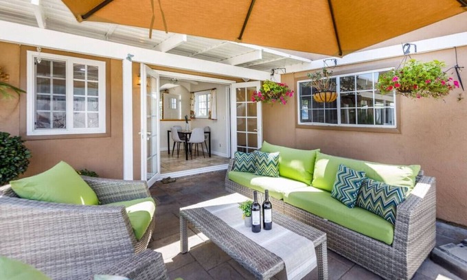 Huntington Beach House | Hot Tub | Near Freeway | Quick 2 Theme Parks/Beach