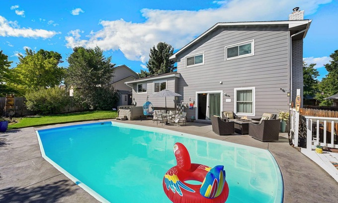 Morrison House | Hot Tub + Pool! Red Rocks Retreat!