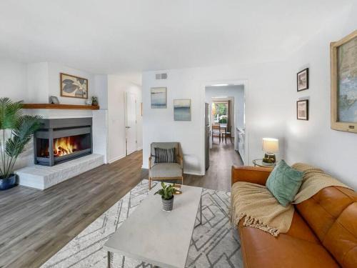 Mount Pleasant Apartment | Hot Tub, Putting Green + Bikes!