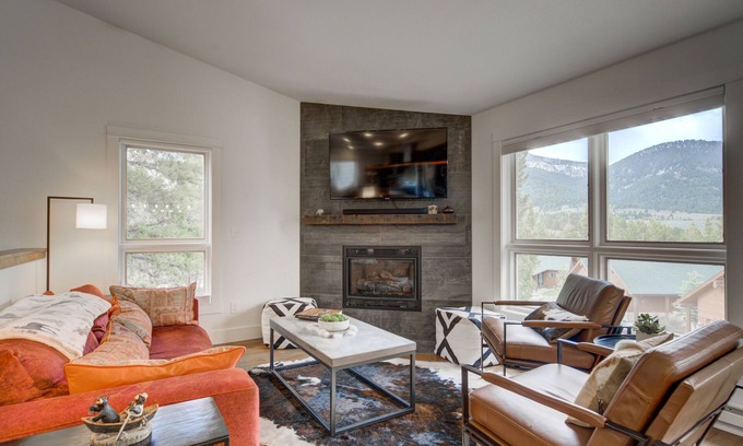 Big Sky Condo | Hot Tub & Sauna, Amazing Views, Close to Town Center and Ski Resort!