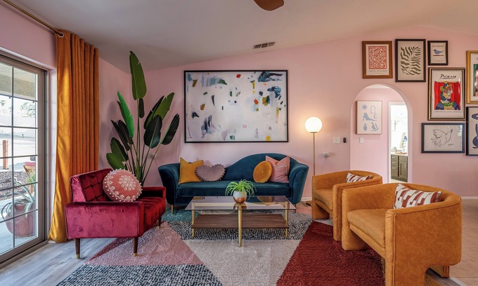Twentynine Palms House | ★Hot tub under the stars★ 4-King Beds, Cowboy Pool, Game Room, Fire Pit, JTNP