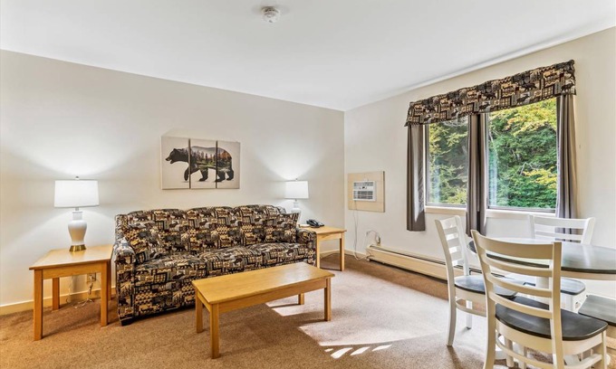 West Bridgewater Hotel | Hotel ∙ 1 bedroom ∙ 6 guests