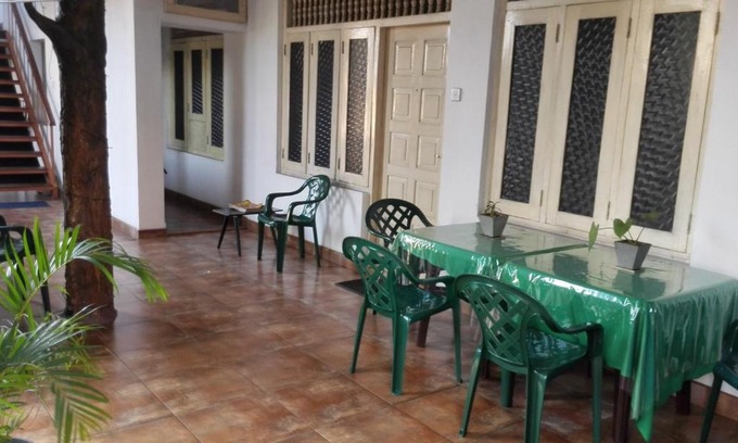 Mount Lavinia House | Hotel 100