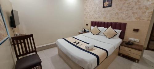 Andheri House | Hotel 4Shine