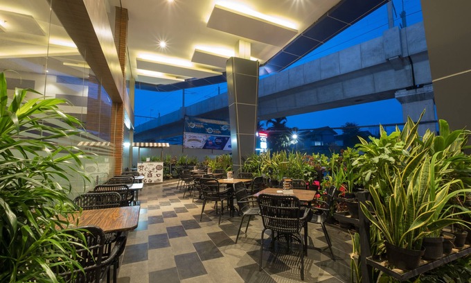 Gandaria-selatan Hotel | Hotel 88 Fatmawati Jakarta by WH