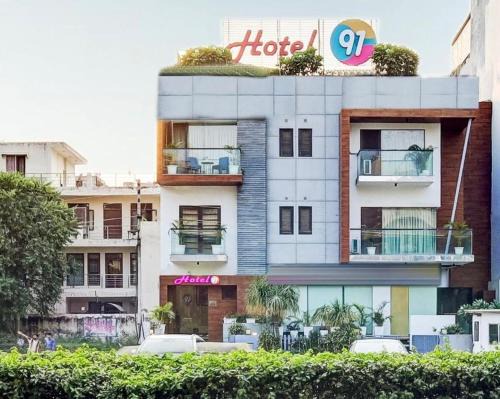 Gurugram Hotel | Hotel 91 Golf Course Road