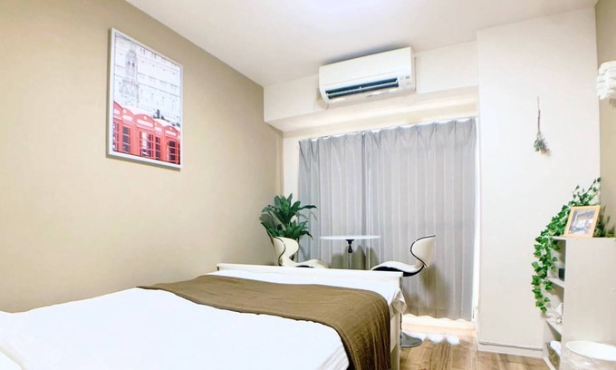 Shinsekai Apartment | HOTEL AARON Tsuten West