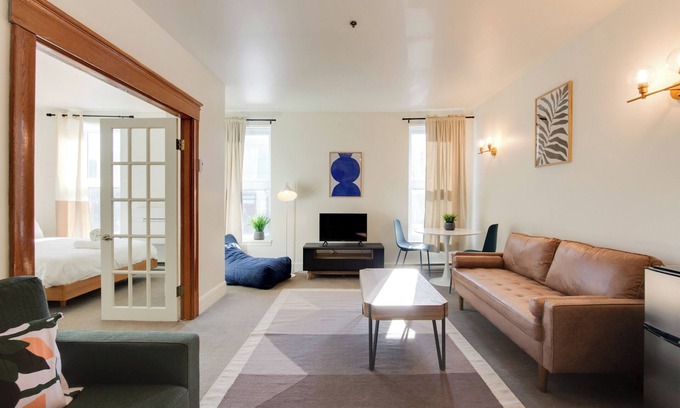 Latin Quarter Hotel | Hotel Aberdeen