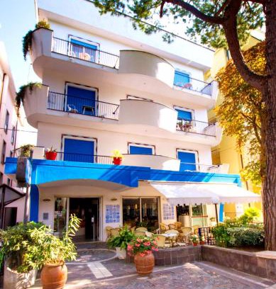 Misano Adriatico Hotel | Hotel Adria B&B - Colazione fino alle 12