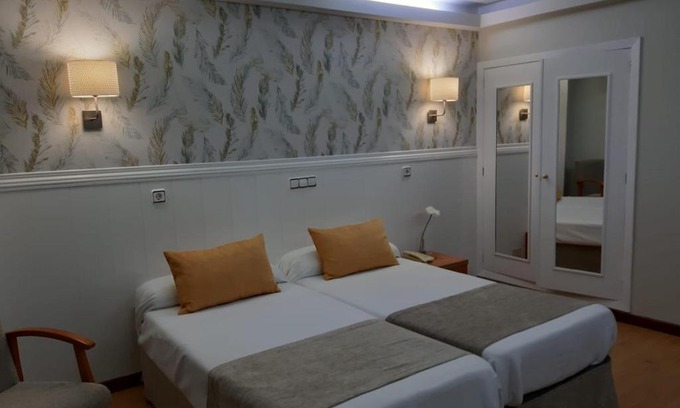 La Coruna Hotel | Hotel Almirante