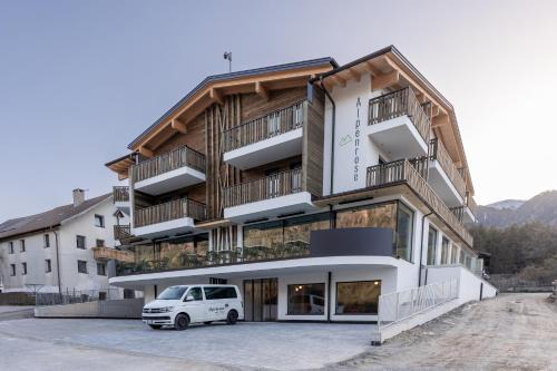 Curon Venosta Hotel | Hotel Alpenrose