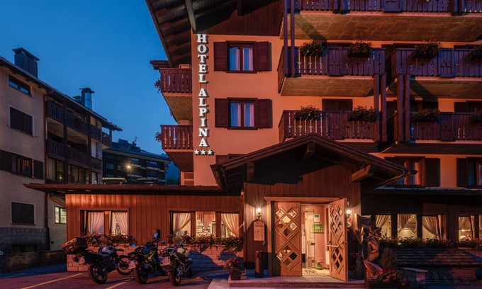 Madonna di Campiglio Hotel | Hotel Alpina