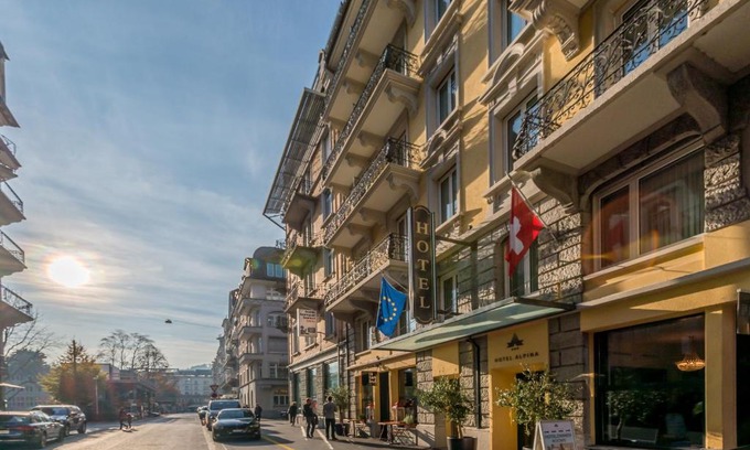 Lucerne Hotel | Hotel Alpina Luzern