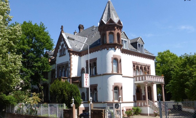 Sachsenhausen-Sud Hotel | Hotel am Berg