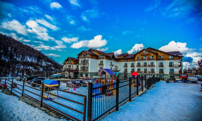 Bakuriani Hotel | Hotel and SPA Crystal