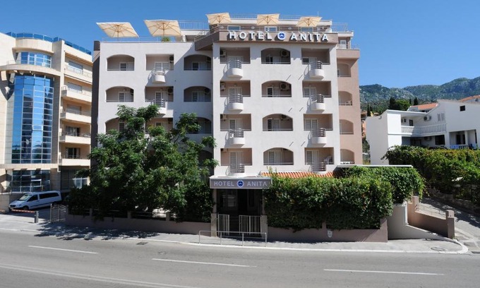 Becici Hotel | Hotel Anita