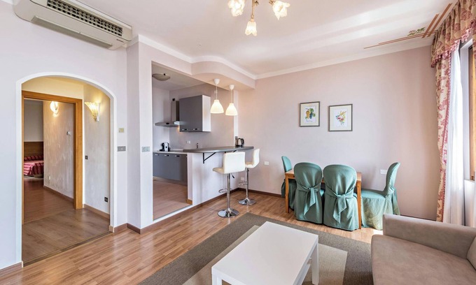 Toscolano Maderno Apartment | Hotel Apartment 'Gardasol Superior 2 Vista Lago' with Lake View, Pool & Wi-Fi