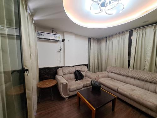 New Delhi House | Hotel AR Inn