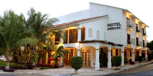 Crucecita Hotel | Hotel Arrecife Huatulco Plus