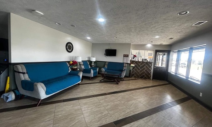 Glenwood Hotel | Hotel Arthur by OYO Glenwood Hwy 34