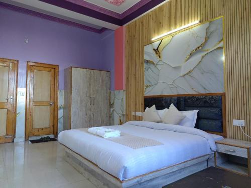 Shimla Bed & Breakfast | Hotel Ashoka B&B