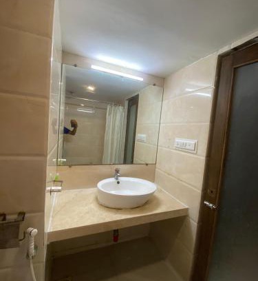 Sagar Hotel | Hotel ATITHI INN ! near Dwarikadhish Temple - Fully Air Conditioning Rooms with Room Service