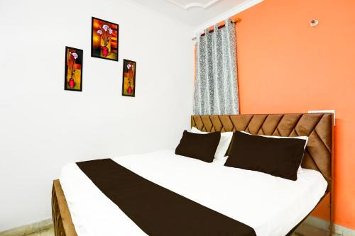 Malviya Nagar Bed & Breakfast | Hotel Aura Opposite Max Hospital