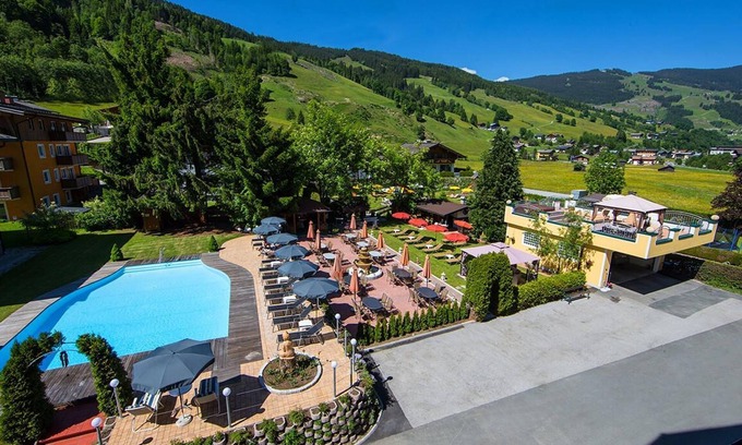 Saalbach-Hinterglemm House | Hotel Austria room 114 with breakfast - Hotel Austria
