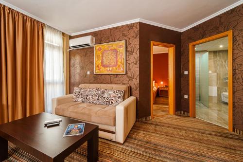 Plovdiv Hotel | Hotel Avion - Self check in